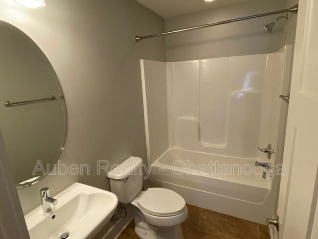 Building Photo - 602 Mariner Way