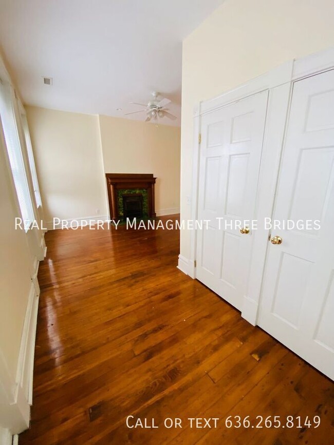 Building Photo - Soulard 2-Bedroom Upstairs Apartment