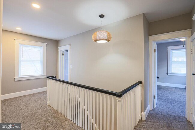 Building Photo - 3803 Cedardale Rd