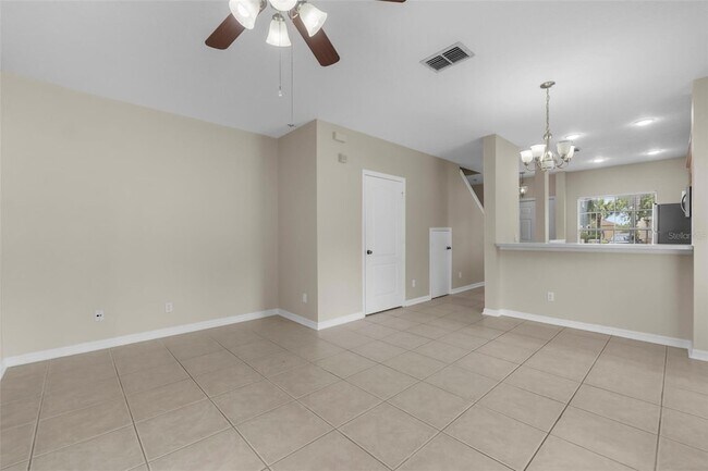 Building Photo - 10325 Manderley Way