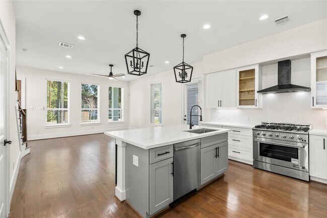 Building Photo - 1812 Palmetto Landing Dr