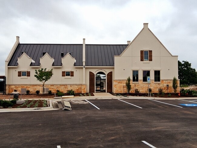 Building Photo - 205 Villars Dr