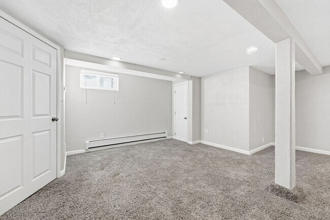 Building Photo - 4310 S Sherman St