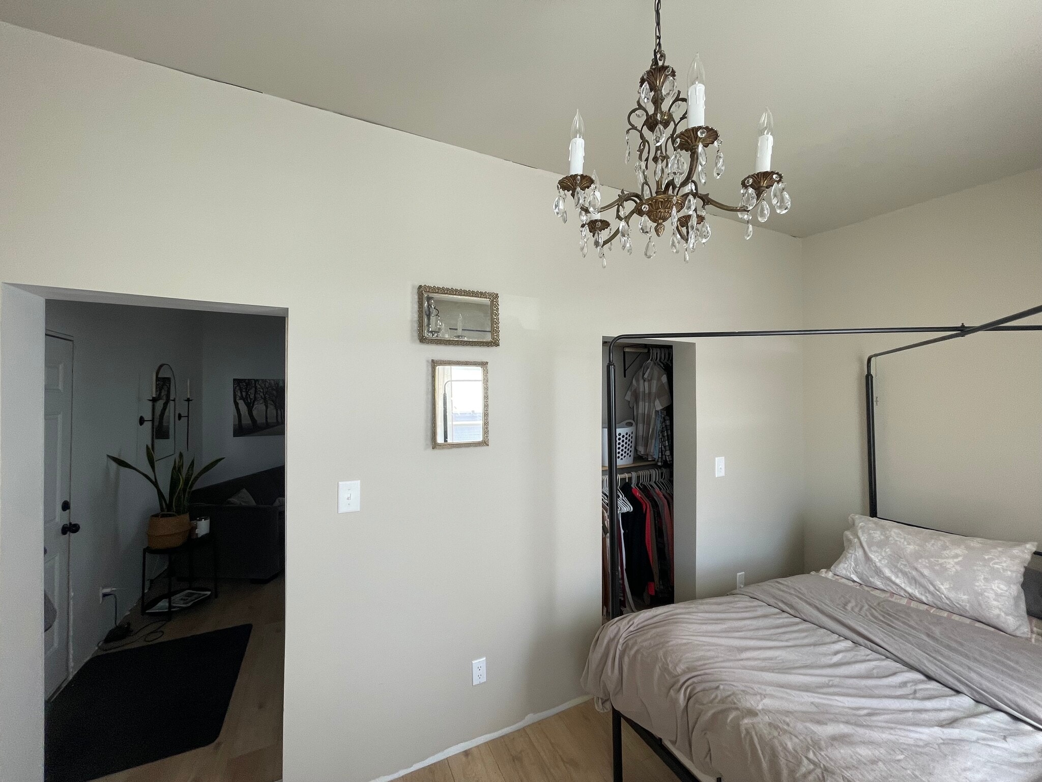 Building Photo - 419 S Mill St