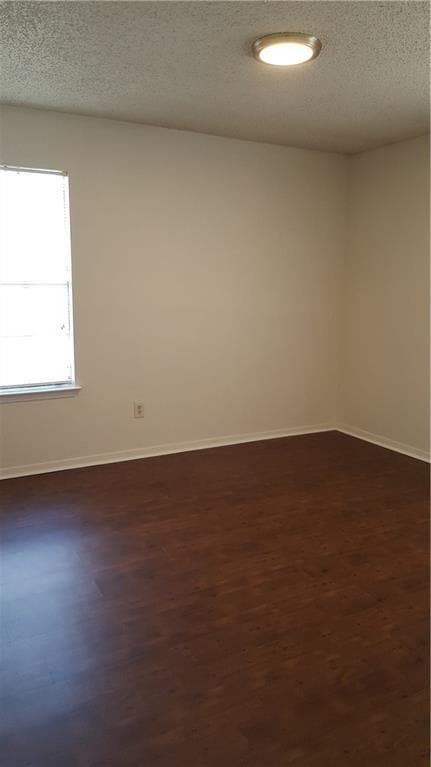 Building Photo - 1008 Cushing Dr
