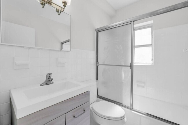 Building Photo - 320 Inlet Way