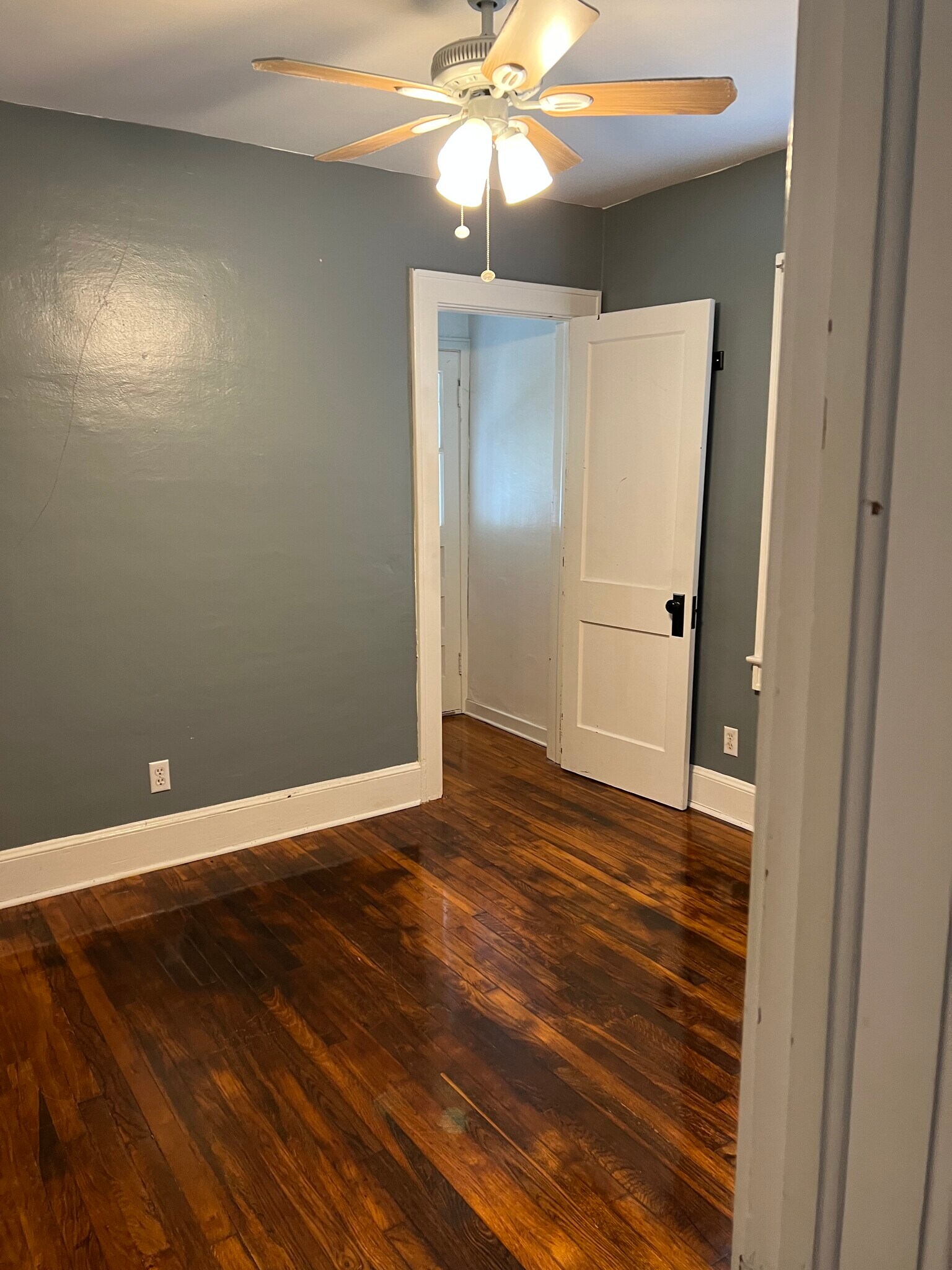 Building Photo - 748 Grant St