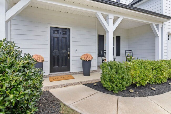 Building Photo - Spacious Ooltewah House Available