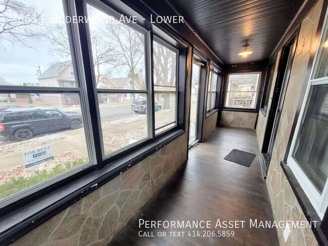 Building Photo - Renovated 2-Bed Lower Duplex in Cudahy Ava...