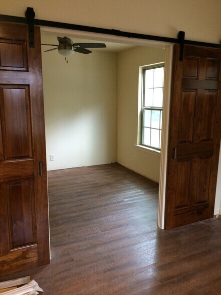 Building Photo - 2602 Oaklawn Ave