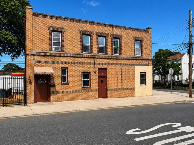 Building Photo - 98-42 212th St