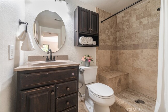 Building Photo - 22757 Lakeway Dr