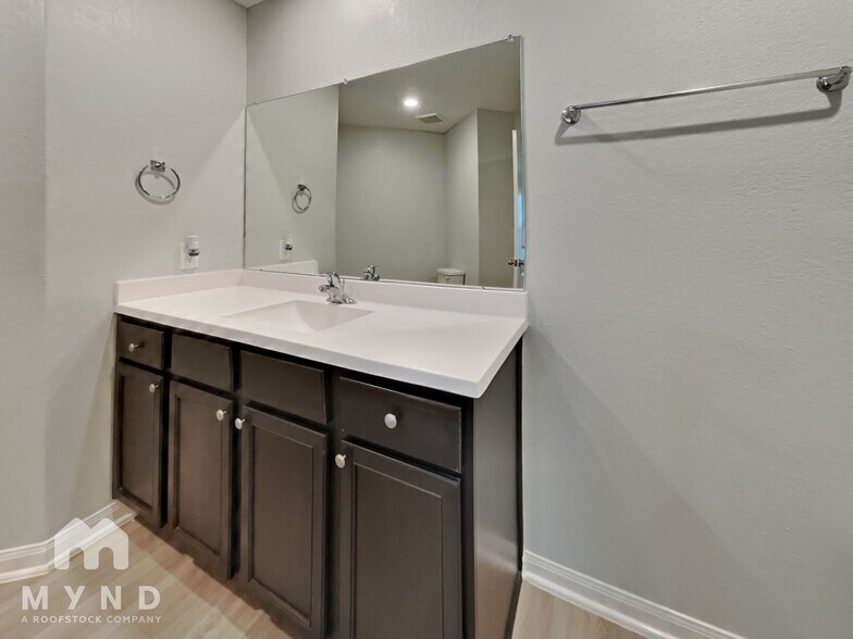 Building Photo - 8422 Rayburn Rd