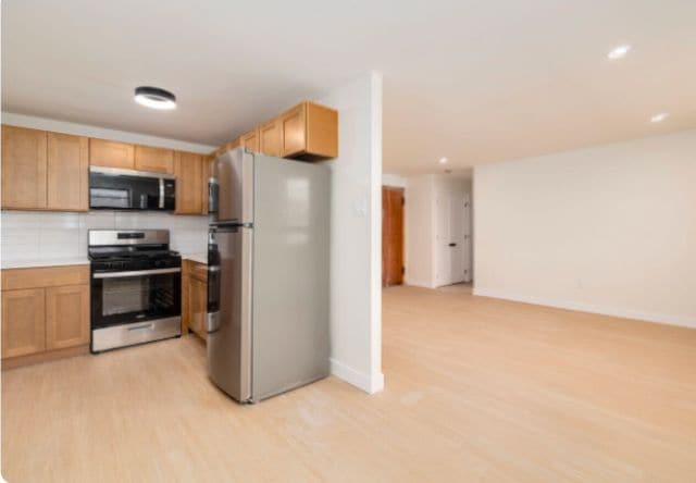 Building Photo - 921 Tyson Ave