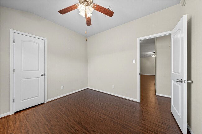 Building Photo - 2551 Marquette Trail