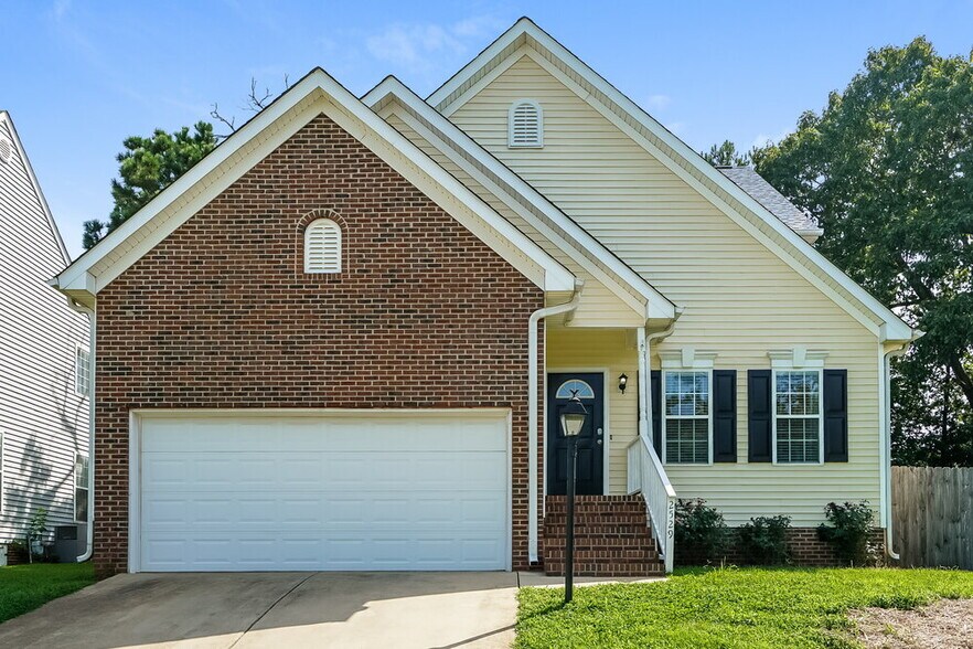 Primary Photo - 2529 Trailwood Hills Dr