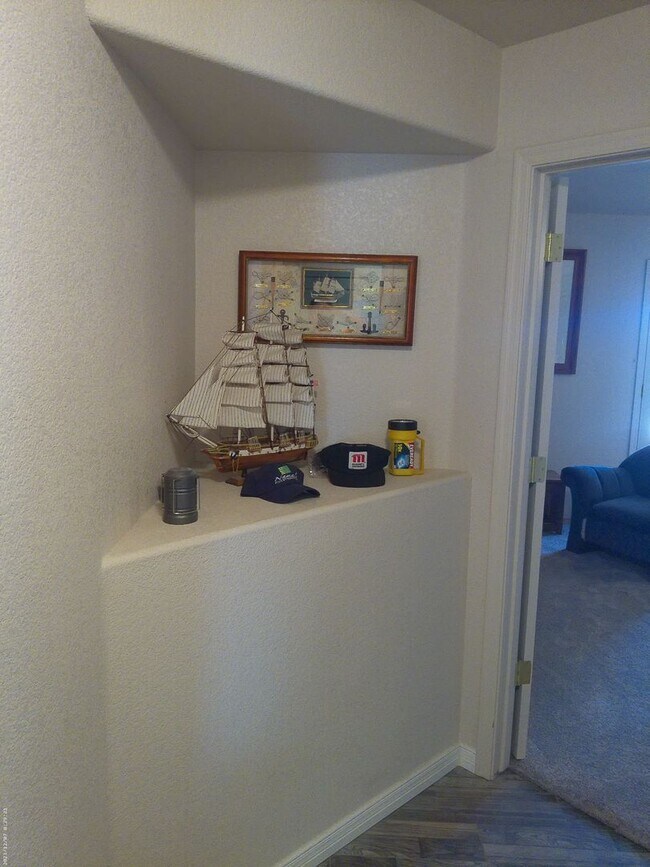 Building Photo - 1740 Quartz Ln