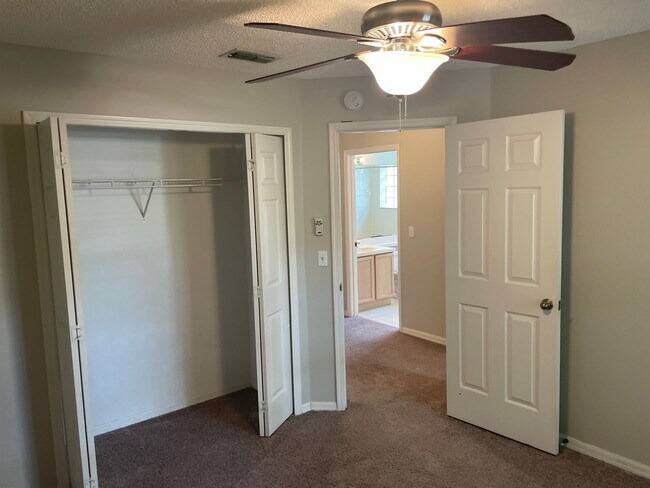 Building Photo - 3-bedroom, 2-bath home features a 2-car garage