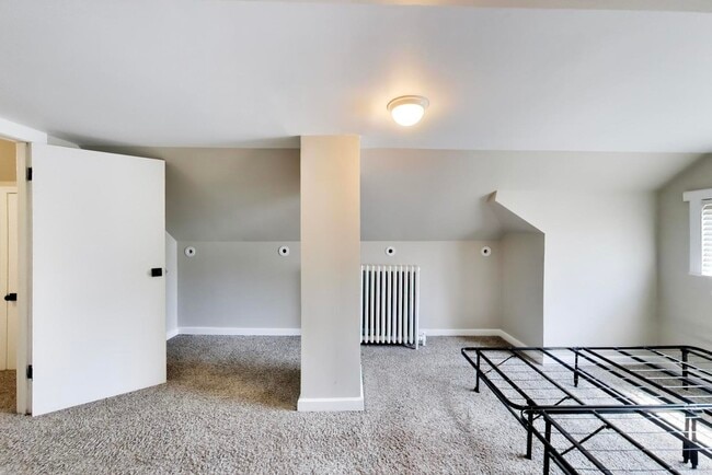 Building Photo - 7922 W Elmgrove Dr