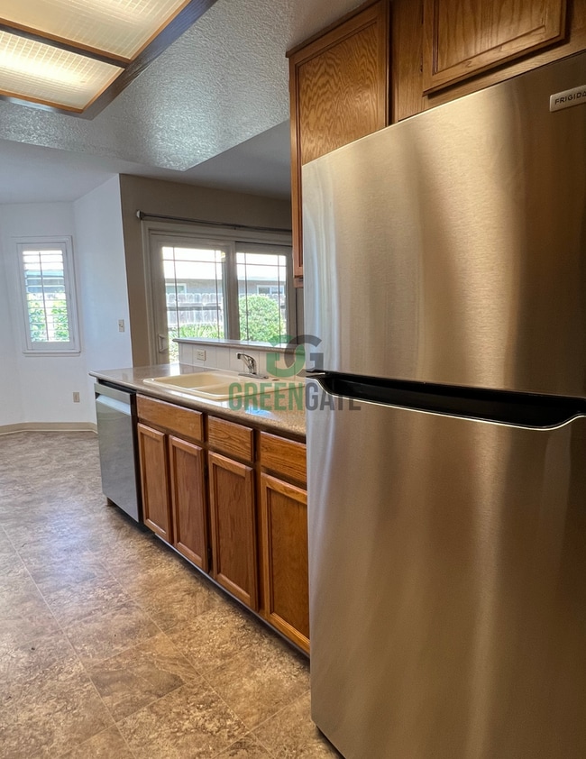 Building Photo - 3901 Setrok Ct