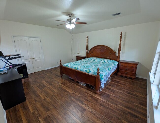 Building Photo - 9910 Jasmine Creek Dr