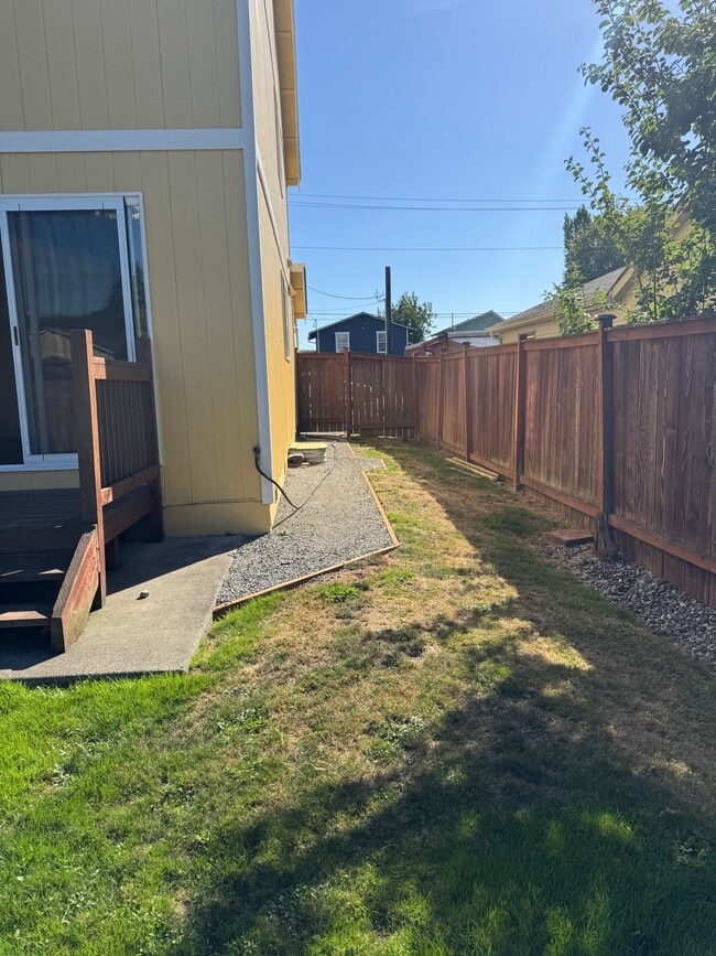 Building Photo - 207 Kansas St SW