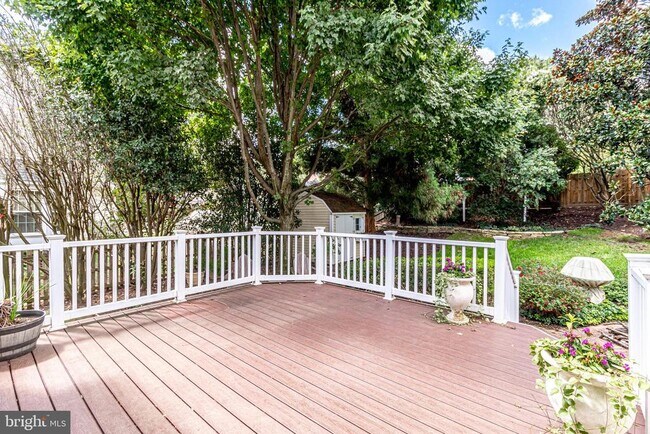 Building Photo - 6122 Bayliss Pl