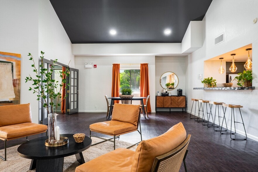 Building Photo - Eagle Point Apartments