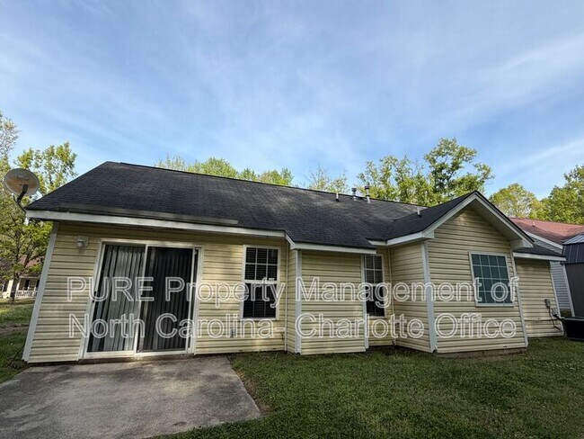 Building Photo - 3385 Hunting Wood Ct