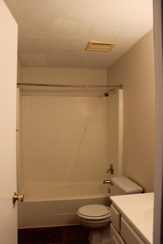 Building Photo - 1300 Brimfield Dr