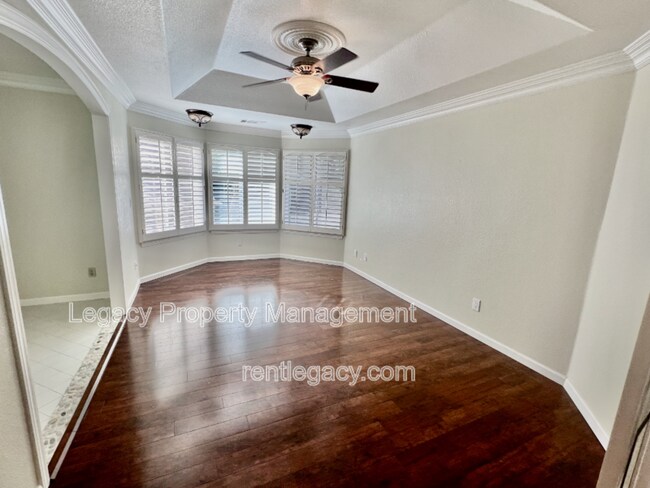 Building Photo - 2552 Cotswold Hill Dr