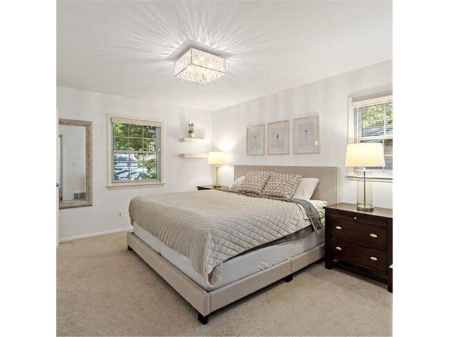 Building Photo - 4520 Vandervork Ave