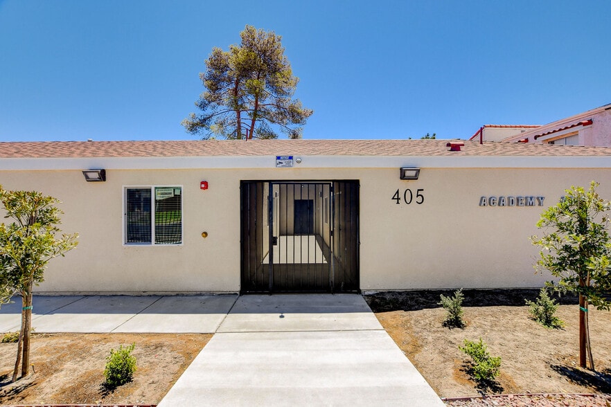 Academy 405 APT - 405 S 10th St