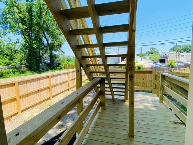 Building Photo - 2507 Seminary Ave