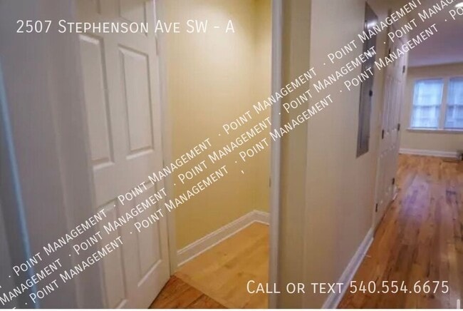 Building Photo - 2507 Stephenson Ave SW