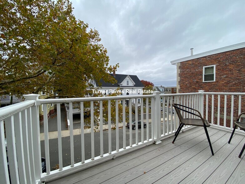 Building Photo - 6 Westminster Ave