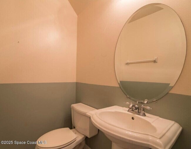 Building Photo - 1375 Lara Cir