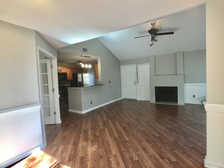 Building Photo - 709 Cypress Pointe St