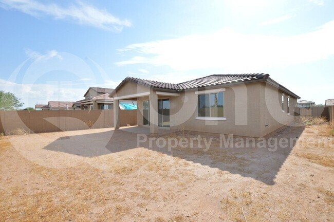 Building Photo - 816 S Strahan Pl
