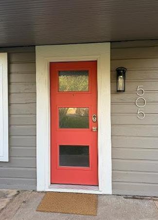Building Photo - 505 Lbj Dr