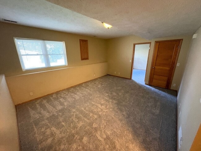 Building Photo - 6834 Whitewater Ln