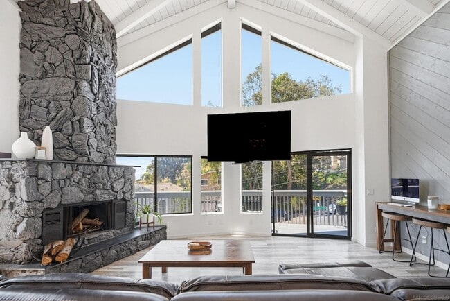 Building Photo - 1539 San Miguel Ave
