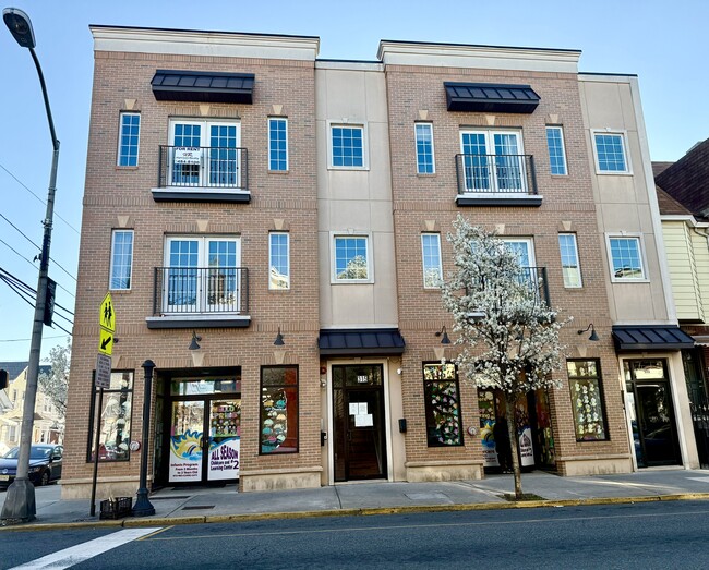 Building Photo - 313 Frank E Rodgers Blvd N