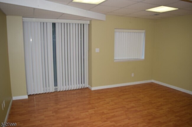 Building Photo - 223 Emily Pl