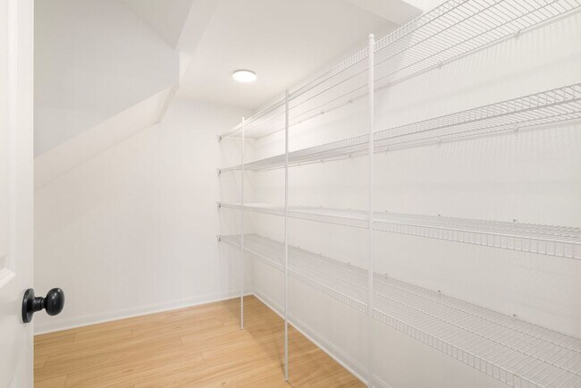 Building Photo - Newer Construction