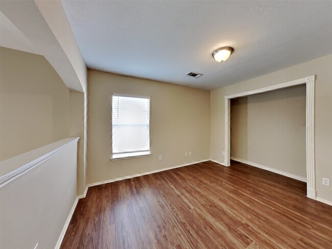 Building Photo - 20930 Grovedale Dr