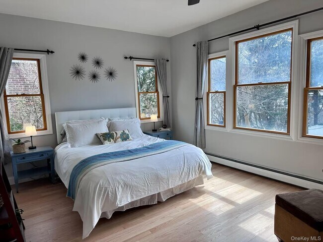 Building Photo - 322 E Beech St