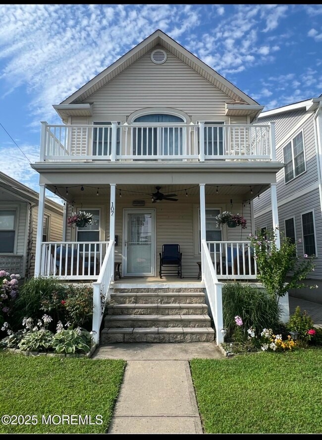 Primary Photo - 107 15th Ave