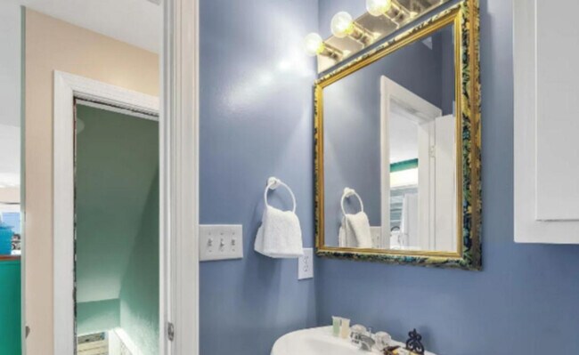 Building Photo - 1412 W Beach Blvd