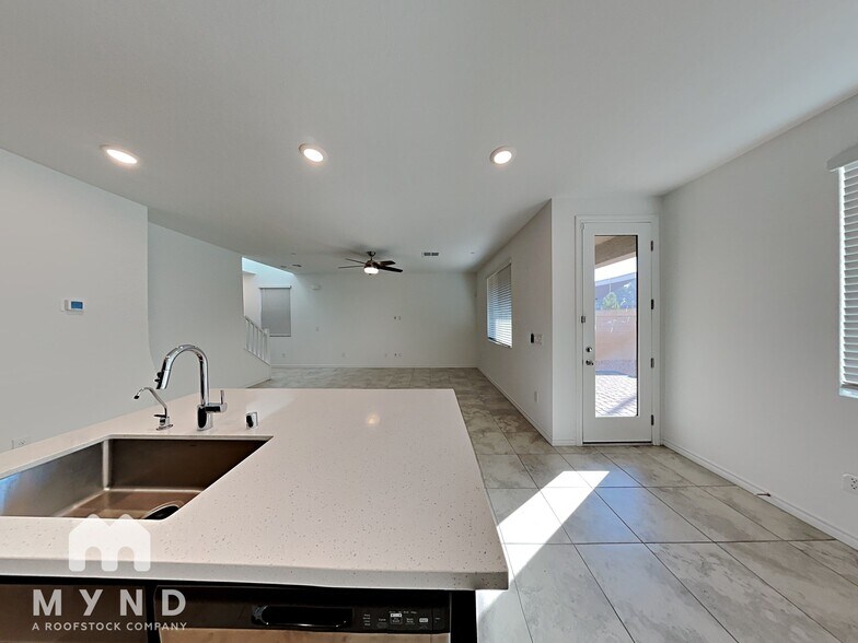 Building Photo - 9775 Mojave Mountain St